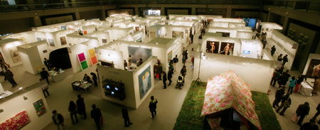 图文:2006年中国国际画廊博览会现场图片(16)_新闻中心_新浪网